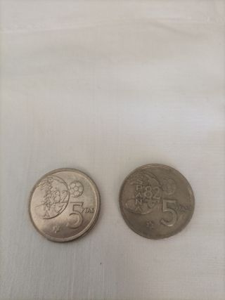 Dos monedas 5 pesetas Juan Carlos I 1980