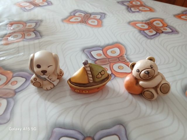 Tris personaggi Thun