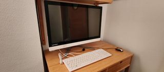 Lenovo Ideacentre AIO 300-23ISU