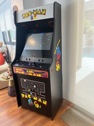 Recreativa ARCADE XL 24’ PAC-MAN (En Stock)