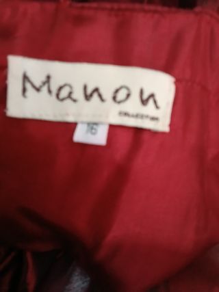 Vestido de fiesta rojo y multicolor