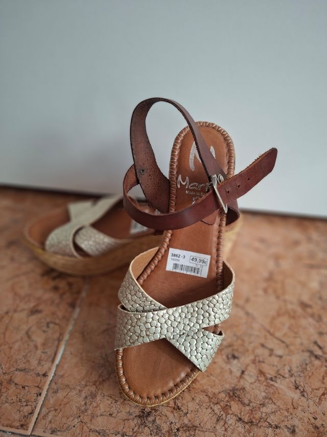 Sandalias Marila Talla 39 Doradas y Marrones