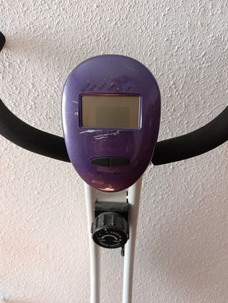 Bicicleta Estática Morada y Blanca