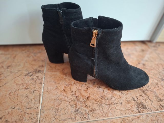 Botines negros Talla 39