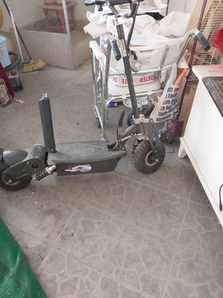 Escúter eléctrico de batería