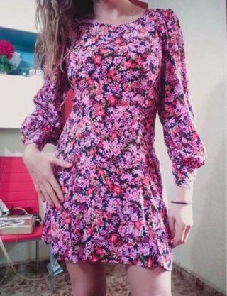 Vestido Zara floral manga larga