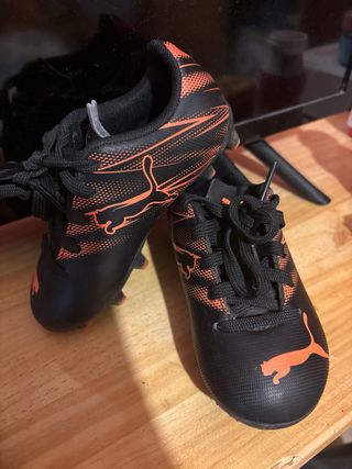 Botas de fútbol Puma para niño Talla 24