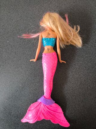 Barbie Sirena Dreamtopia Malibú Luces Mágicas
