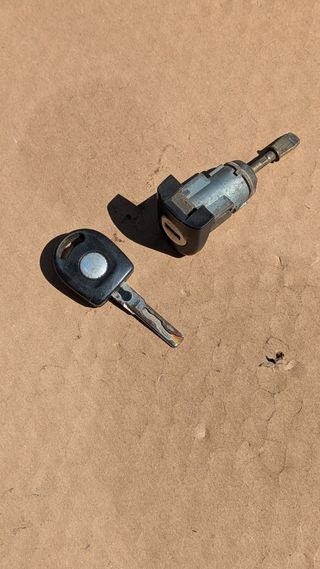 Blocchetto Cilindro Golf 4 VW con Chiave 1J0837167