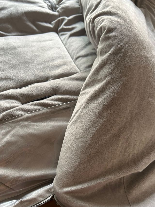 Saco para cochecito con protector en los pies