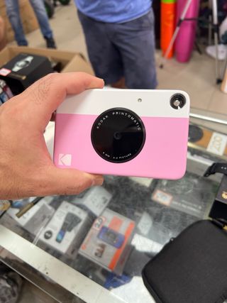 Cámara Instantánea Kodak Printomatic Rosa