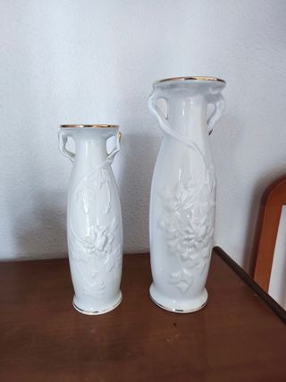 Juego de jarrones de porcelana blancos y dorados