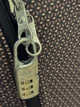 Maleta de viaje Kipling con Monito