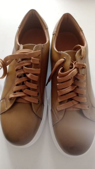 Zapatillas de cuero marrón