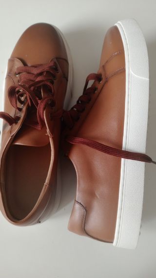 Zapatillas de vestir marrones