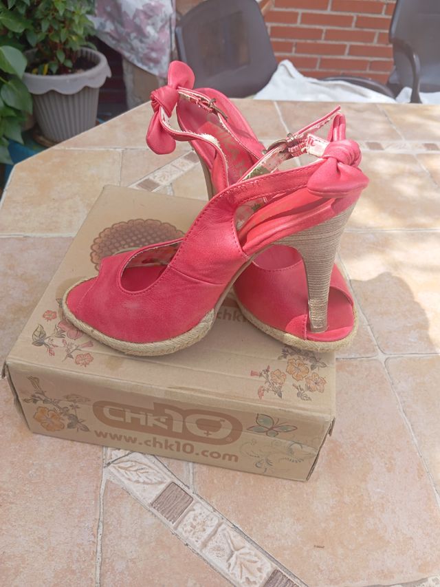 Sandalias CHK10  talla39. ,color coral muy cómodas