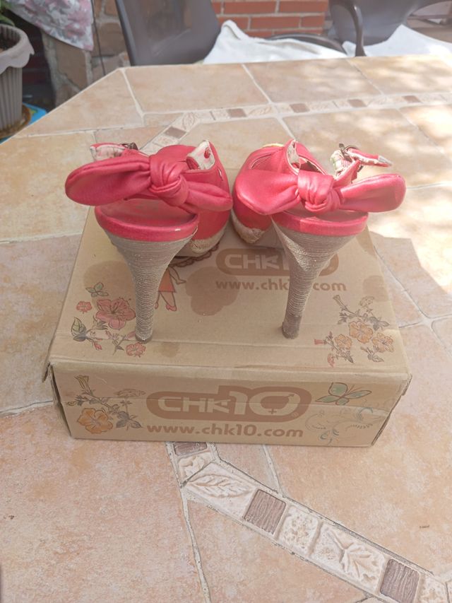 Sandalias CHK10  talla39. ,color coral muy cómodas