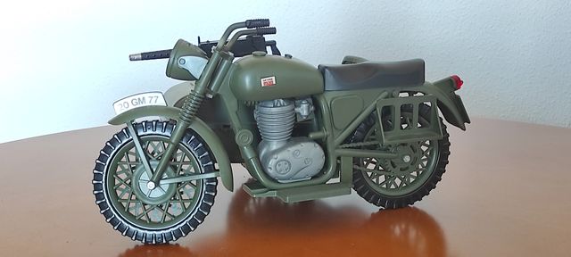 Geyperman Sidecar Militar Verde