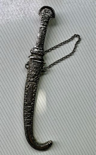 2 pugnali decorativi vintage