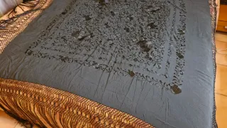 Manton manila negro bordado