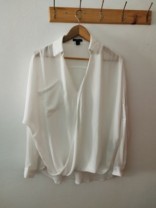 Blusa blanca fluida