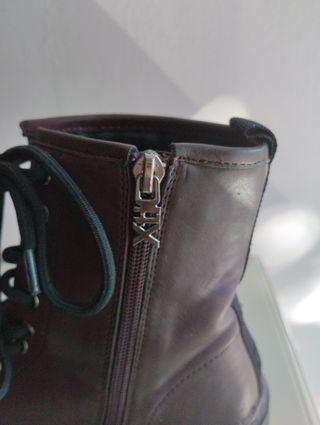 Botas de cuero burdeos