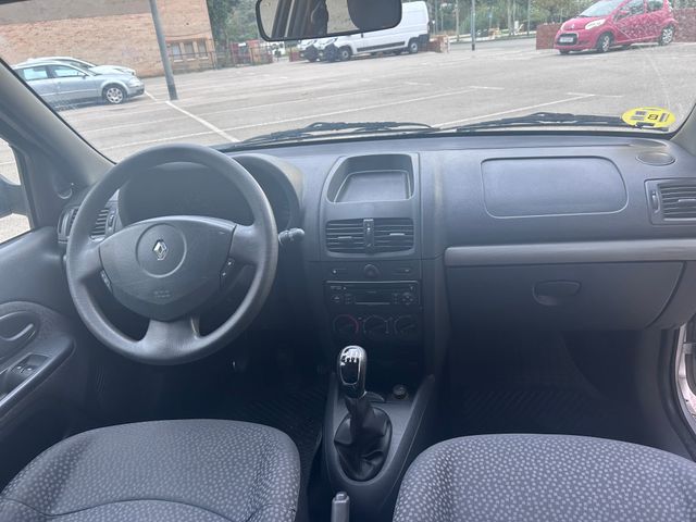 Renault Clio 2007 dci 70cv etiqueta b