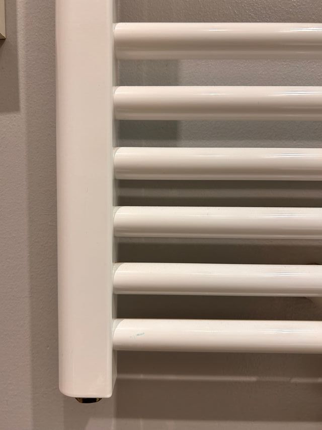 Radiador Toallero eléctrico Baño.