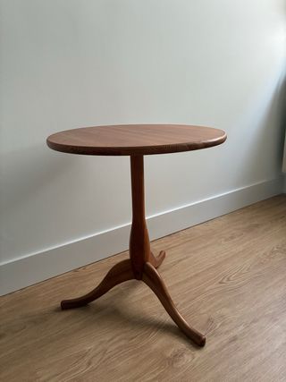 Mesa redonda baja de madera Ikea