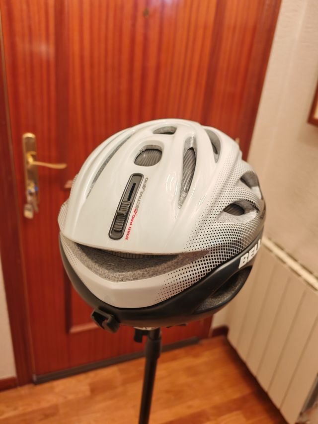 Casco Bell Ciclismo Blanco y Negro