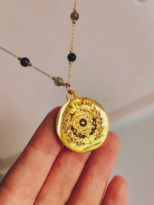 Collar Fourth Wing Alas de Hierro Alas de Ónix