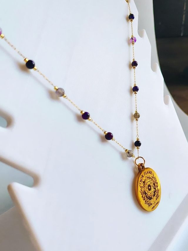 Collar Fourth Wing Alas de Hierro Alas de Ónix