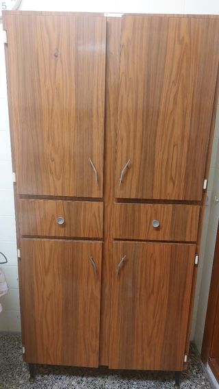 Armario de cocina madera y metal