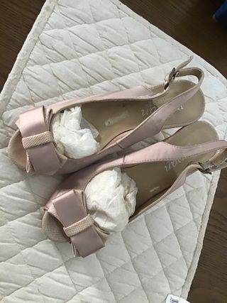 LOTE NUEVOS¡!TACONES A ESTRENARREGALO OTROS