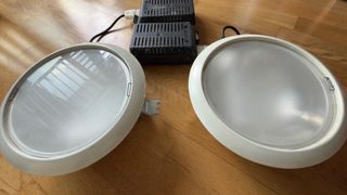 2 faretti da incasso + lampadina LED Philips