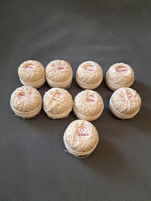 9 ovillos de hilo para ganchillo Coats