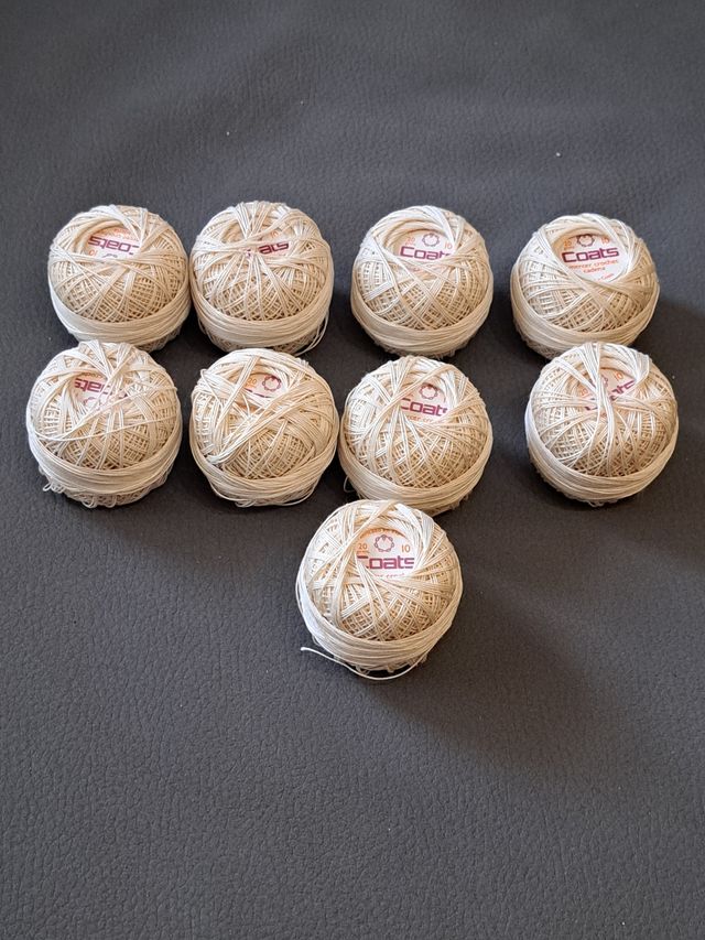 9 ovillos de hilo para ganchillo Coats