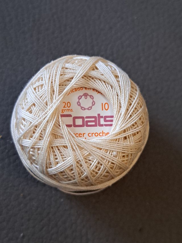 9 ovillos de hilo para ganchillo Coats