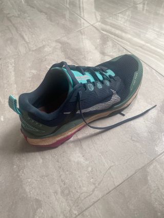 Zapatillas Nike Running Trail Negras y Turquesa
