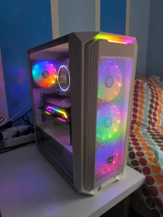 PC R7 + RTX 2080 X + 32GB RAM