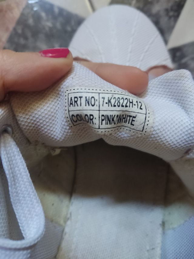 Zapatillas Chika10 Rosa/Salmón Talla 36