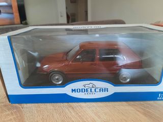 Coche a escala 1:18