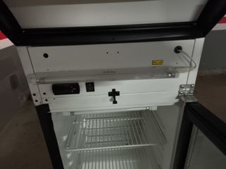 Nevera pequeña Coreco