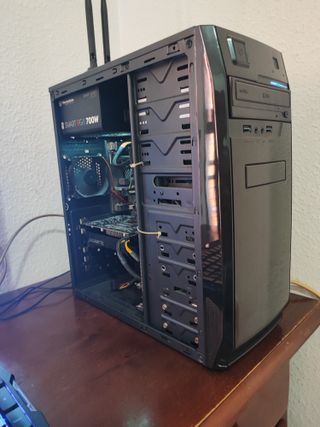 Torre PC Negra Tlf. 644760518