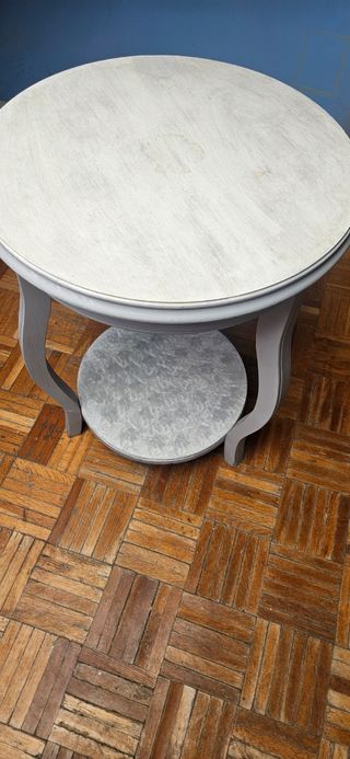 Mesa auxiliar redonda de madera maciza