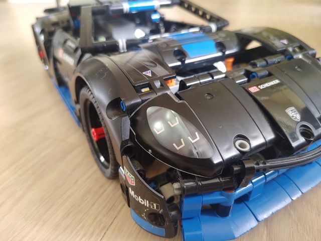 LEGO Technic Porsche GT4 e-Performance