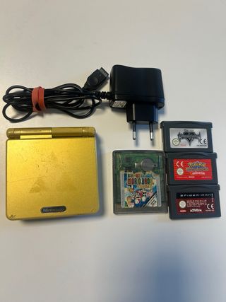 Game Boy Advance SP Dorado + Juegos y cargador