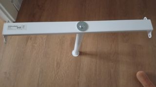 Barra de armario Ikea blanca