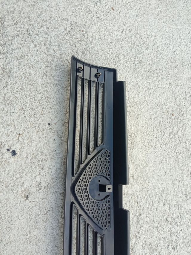 Rejilla Delantera Alfa Romeo 33