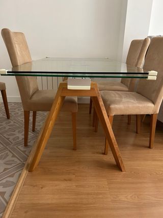 Mesa extensible 1,60-2,40 + 6 sillas tapizadas